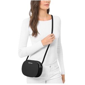 Michael Kors Jet Set Black Leather crossbody